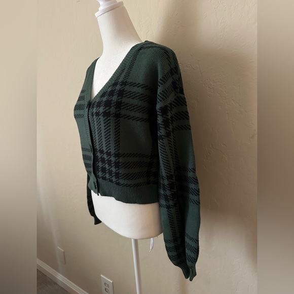 Green Plaid Cardigan - Picture 3 of 6